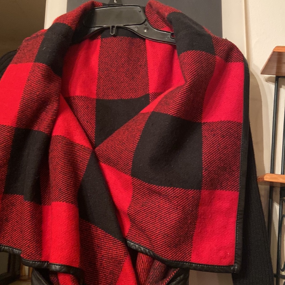 Baluoke Jacket - Picture 3 of 7